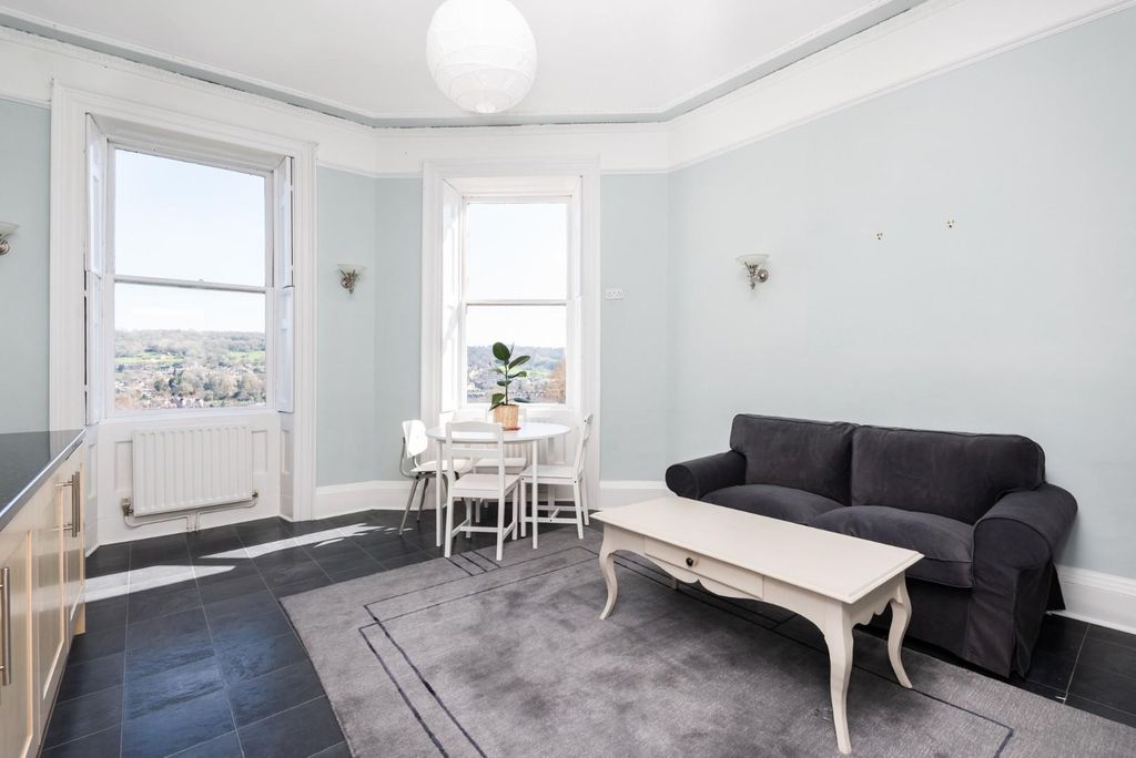Property photo 3 of 17 First Floor Flat, 6 Ainslies Belvedere, Bath, BA1