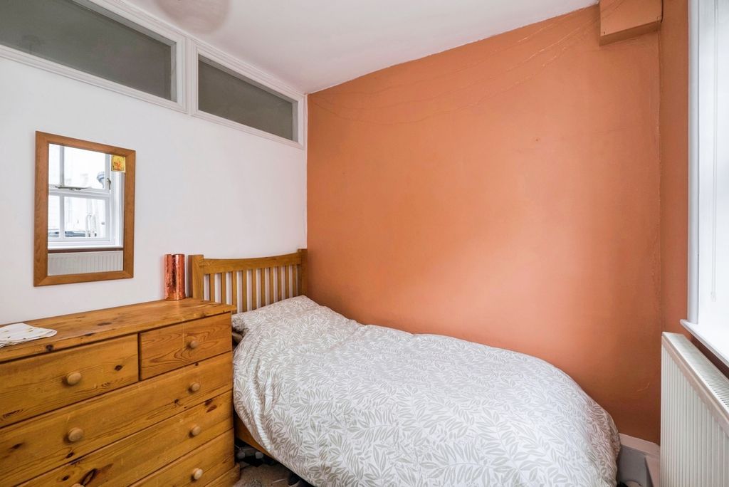 Additional image 11 of 2 bed flat for salePenrose Terrace, Penzance, Cornwall TR18