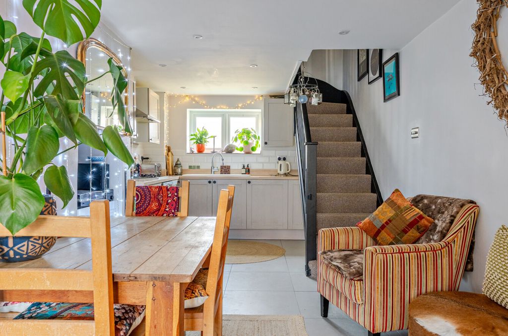 Property photo 3 of 13 Dining Area