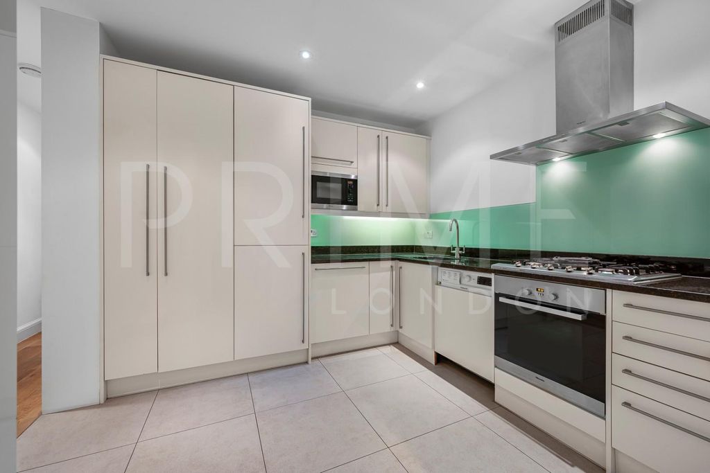 Property photo 3 of 11 Kitchen3 (6).Jpg