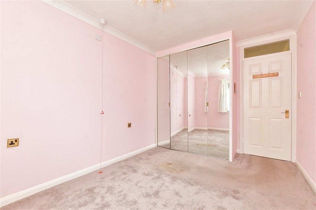 Property photo 1 of 12 Bedroom 1