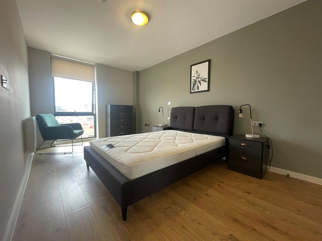 Property photo 1 of 8 9F3d0B11-4B2B-486E-89Fd-8A02B975E430.Jpg