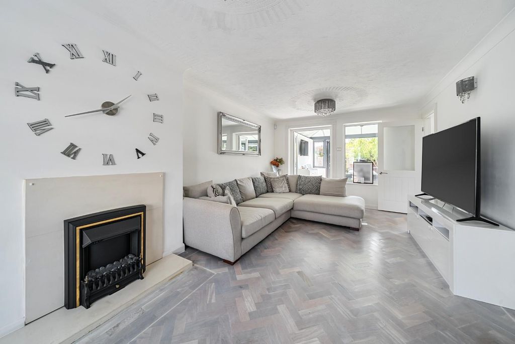 Property photo 3 of 21 1349184-12-68c033Ace6A8B.Jpg