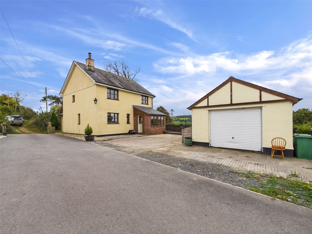 Property photo 1 of 18 Front