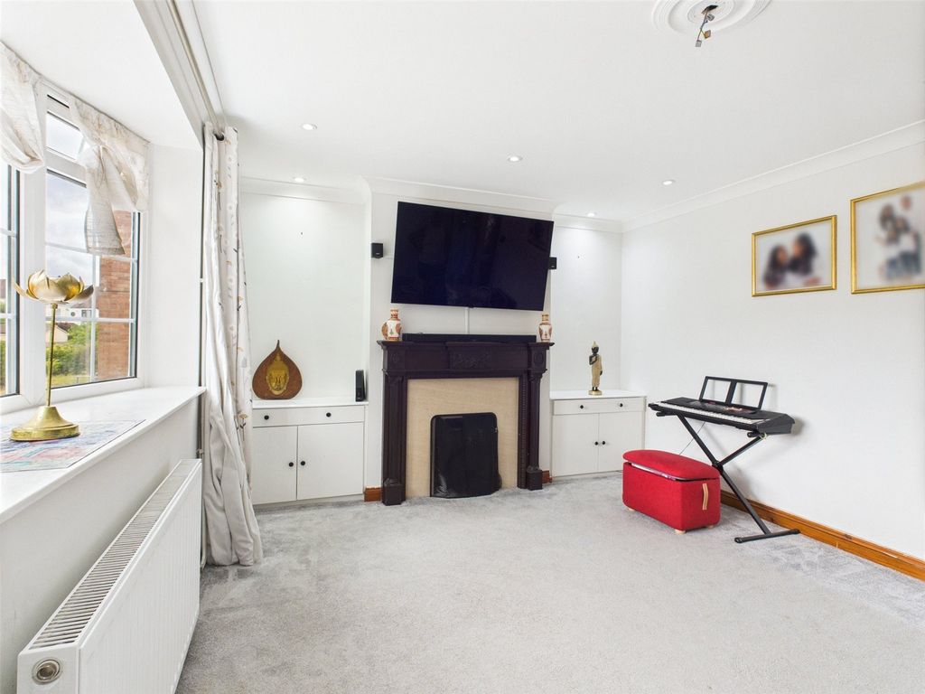 Property photo 2 of 3 Picture No. 13