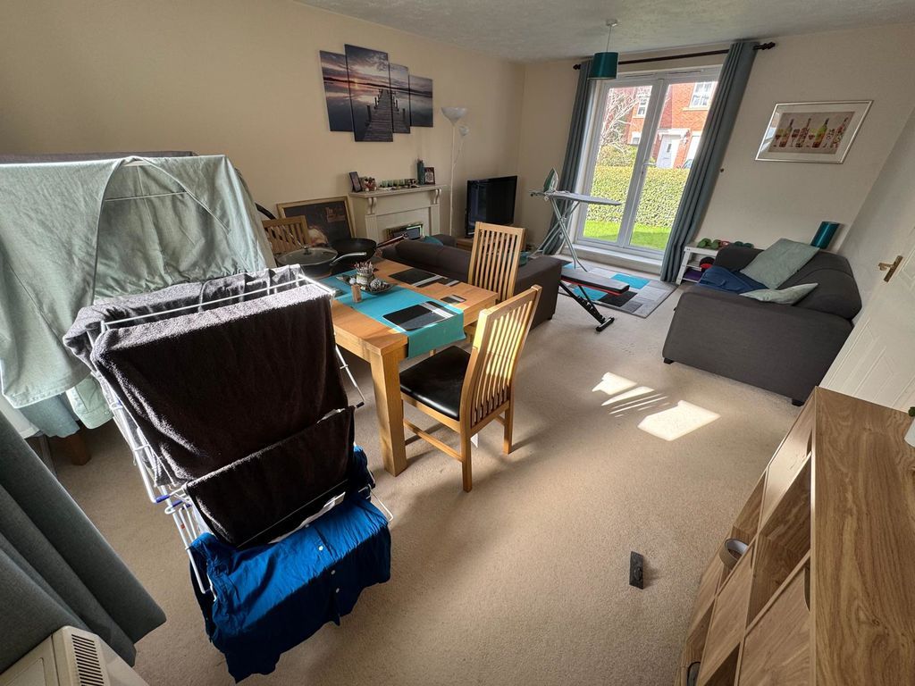 Property photo 2 of 12 Photo 3