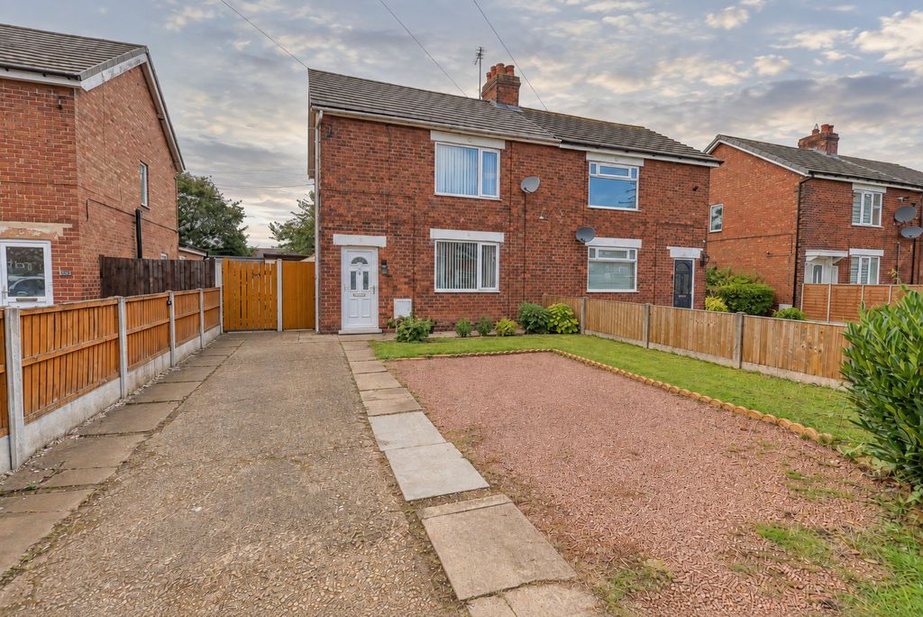 Property photo 1 of 14 Frontal