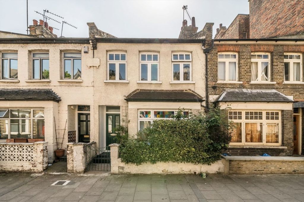 Property photo 1 of 12