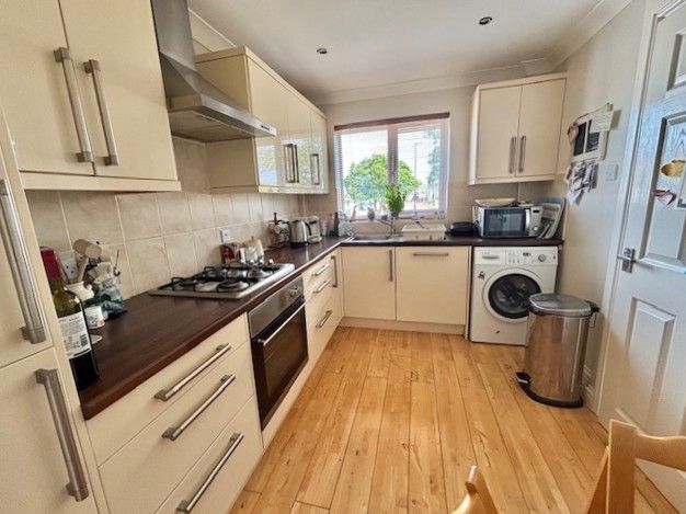 Property photo 3 of 13 Kitchen/Breakfast Room