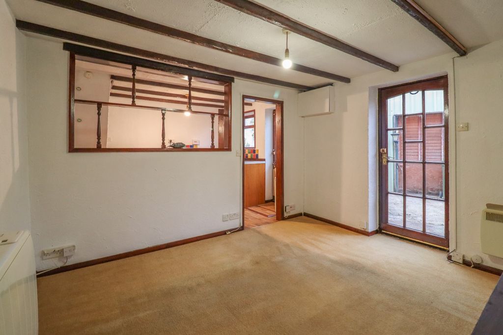 Property photo 2 of 14 4547202