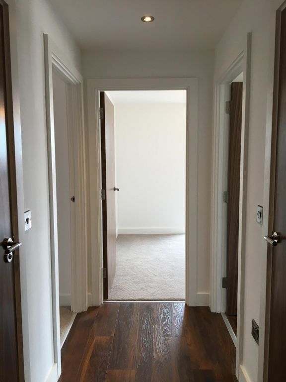 Property photo 2 of 8 (Main)