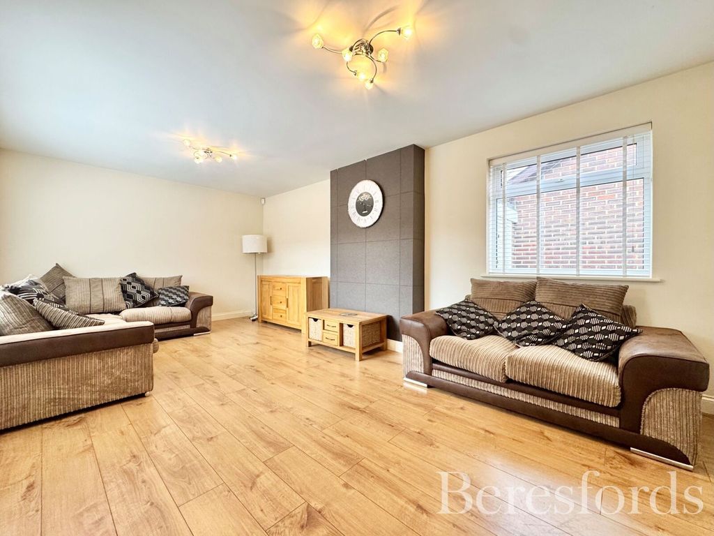 Property photo 2 of 18 Picture No. 06