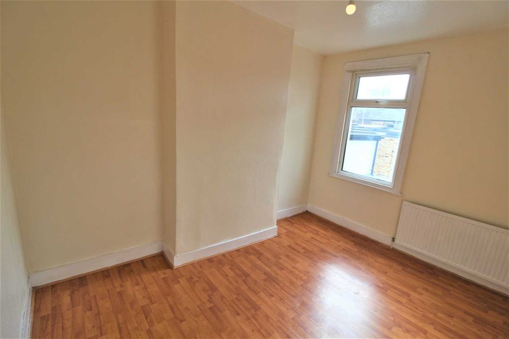 Property photo 3 of 5