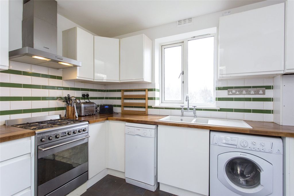 Property photo 3 of 10 Picture No. 06