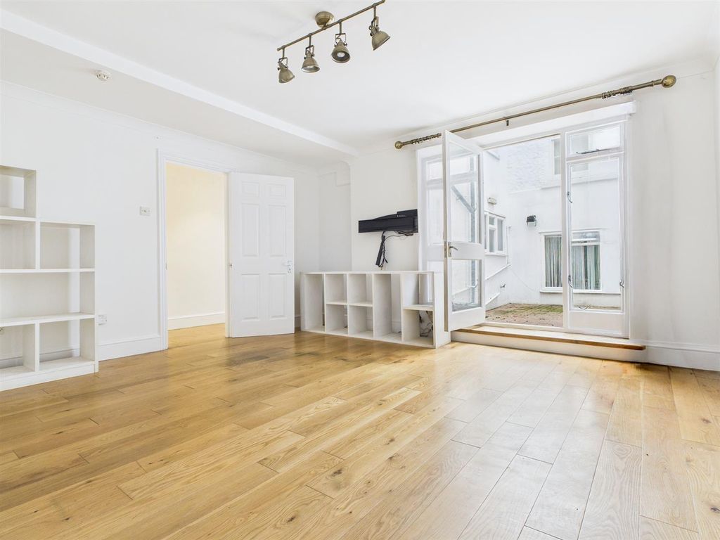 Property photo 2 of 12 Denoe6B12K6Opjmja1Zrza.Jpg