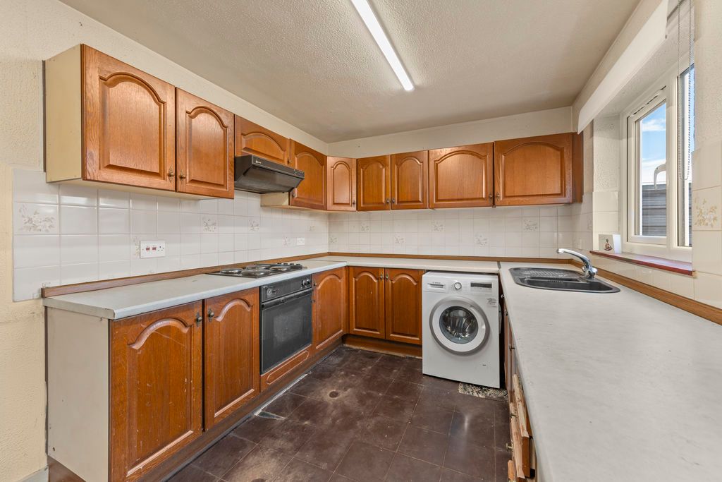 Property photo 3 of 21 Kitchen Diner