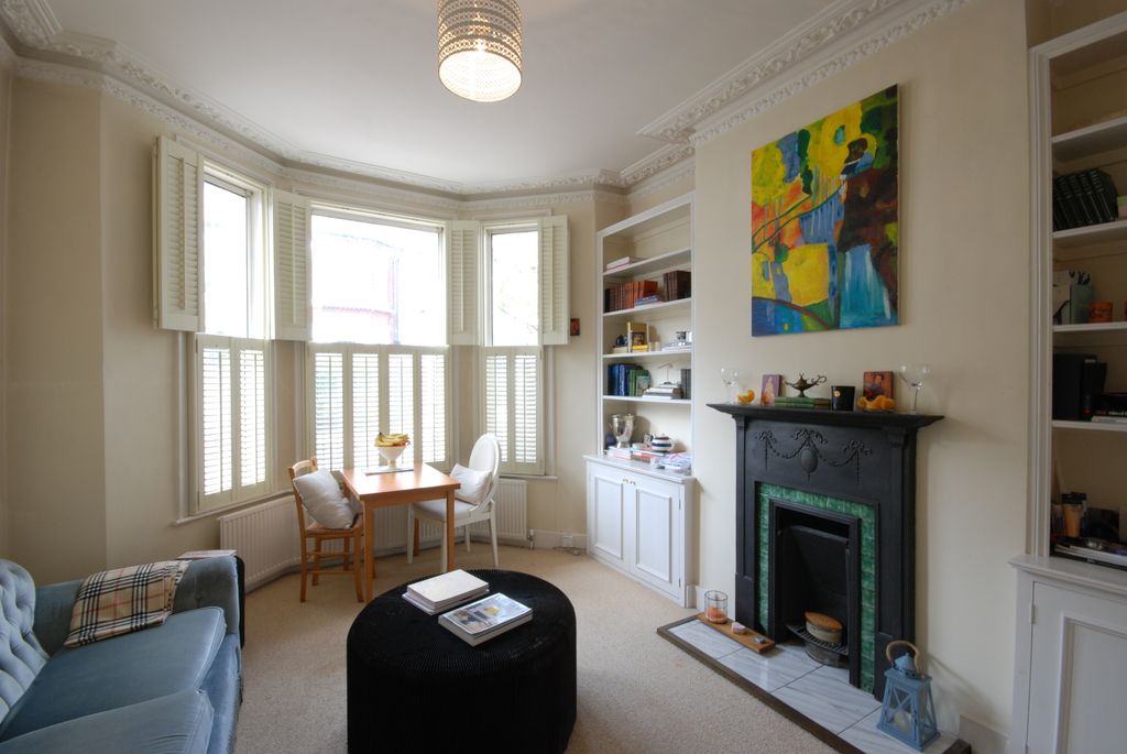 Property photo 2 of 8 Sitting Room