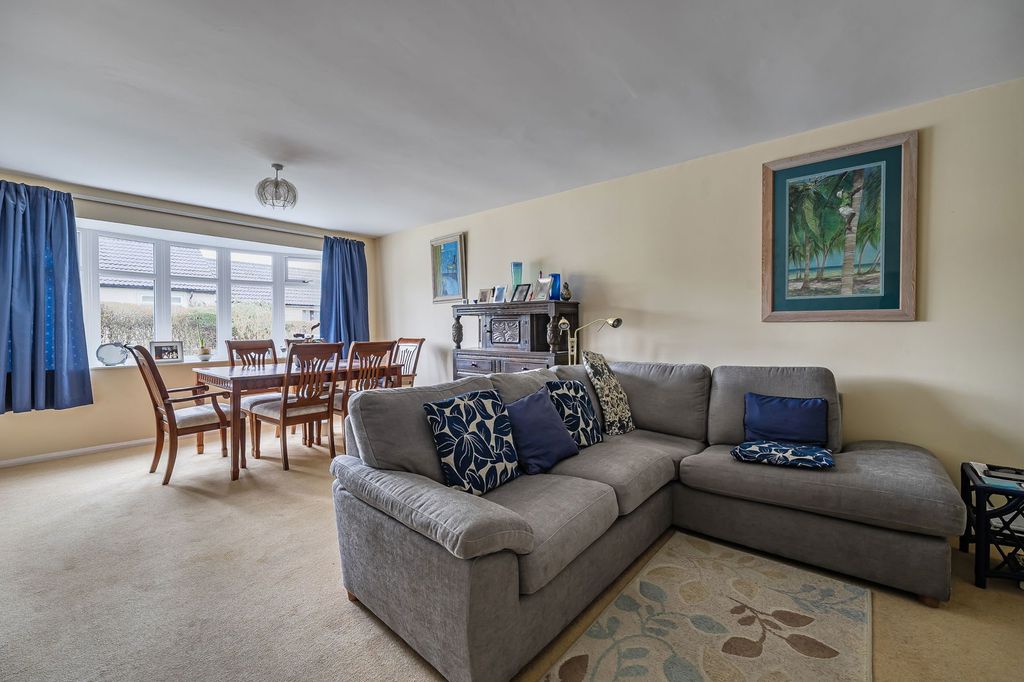 Property photo 2 of 21