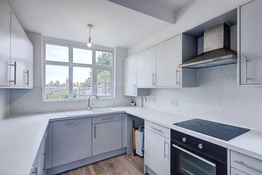 Property photo 2 of 16 Kitchen