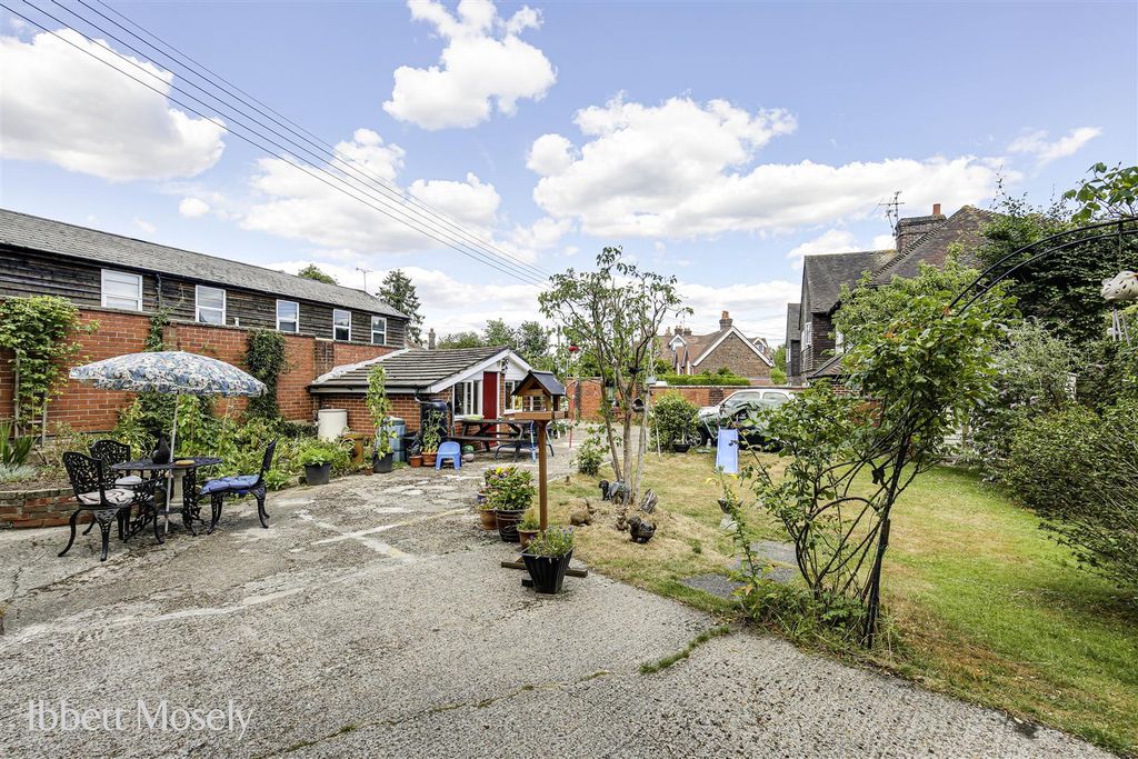 Property photo 2 of 11 17.Jpg
