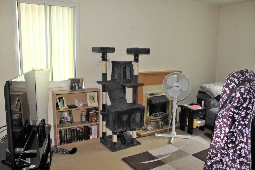 Property photo 3 of 8 Reception Room