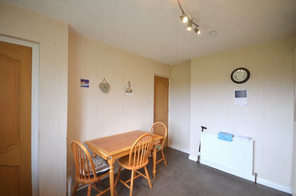 Property photo 3 of 35