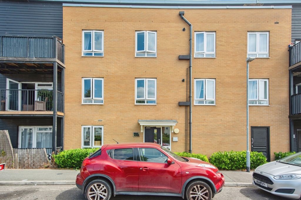 Property photo 1 of 20