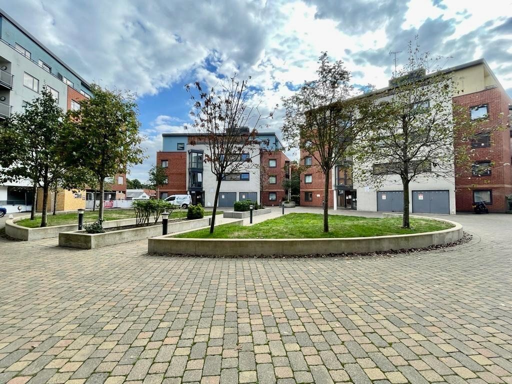 Property photo 1 of 8