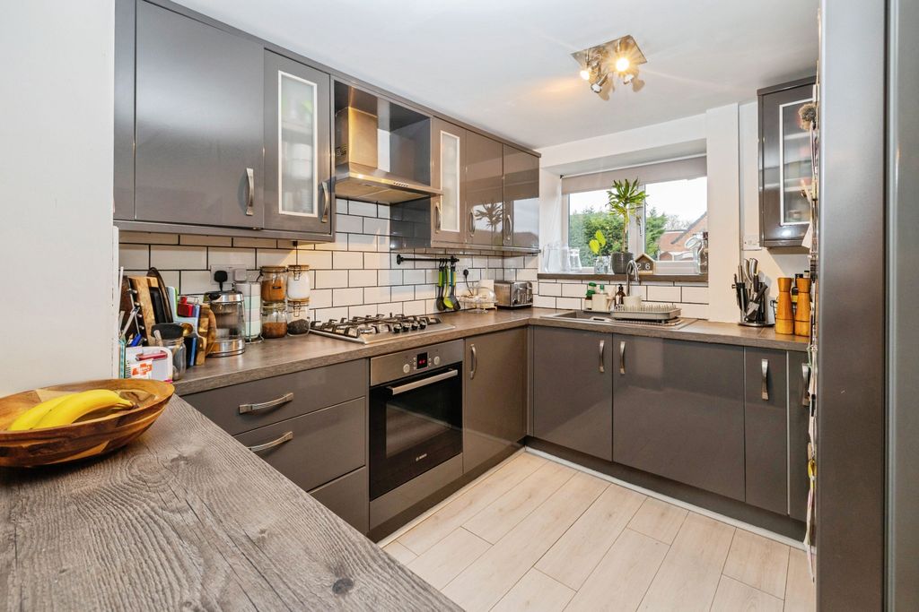 Property photo 2 of 20 2026-02-26-55Lincolnroad009