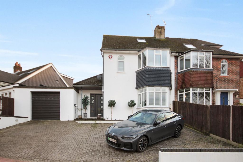 Property photo 1 of 17 Front