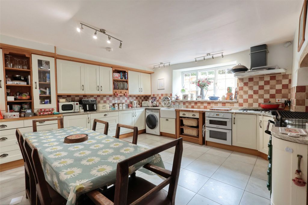 Property photo 3 of 27 Picture No. 13