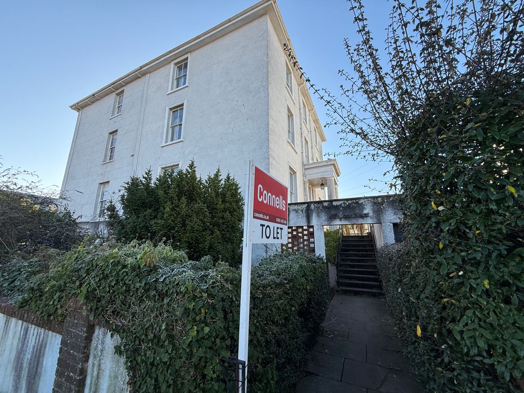 Property photo 1 of 9 Front