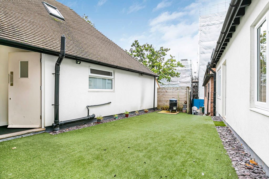 Property photo 2 of 11 Roof Terrace
