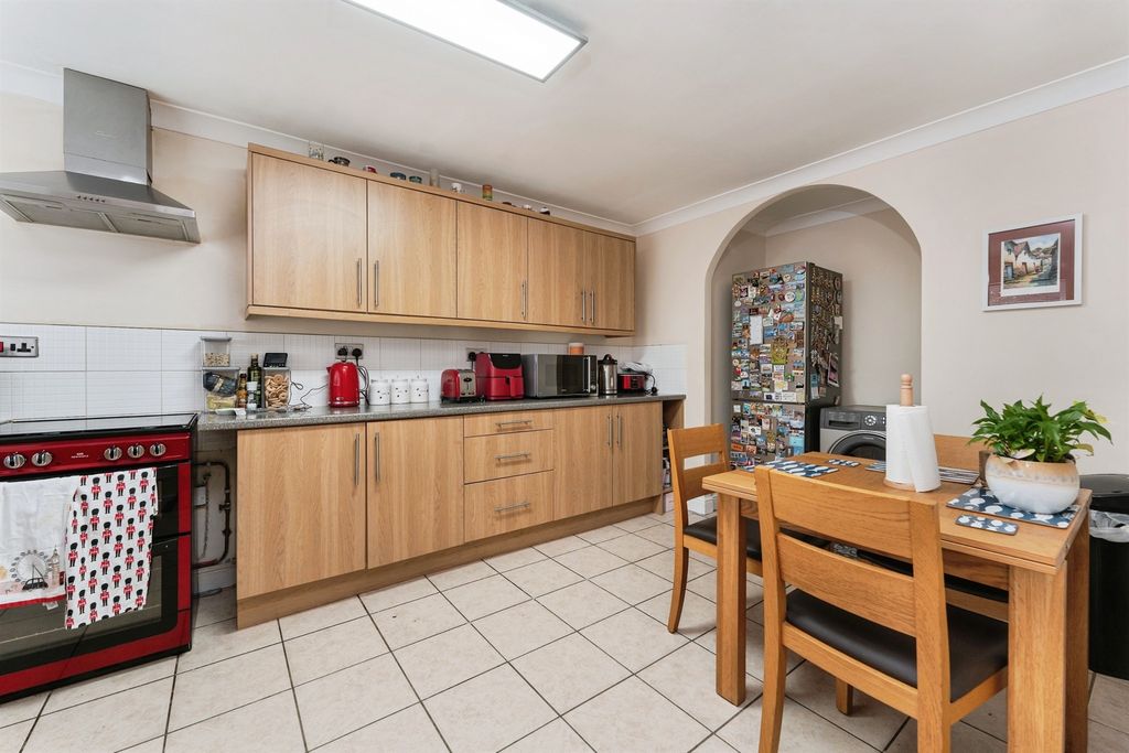 Property photo 3 of 15