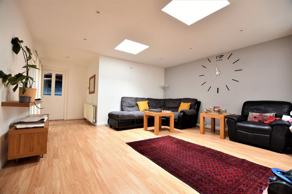 Property photo 2 of 13 Photo 2