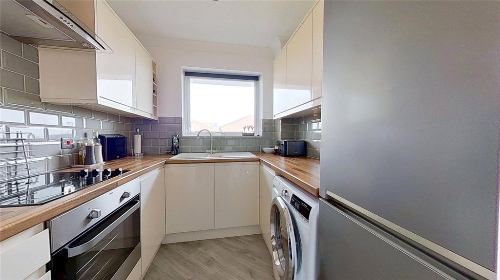 Property photo 3 of 11 Picture No. 04