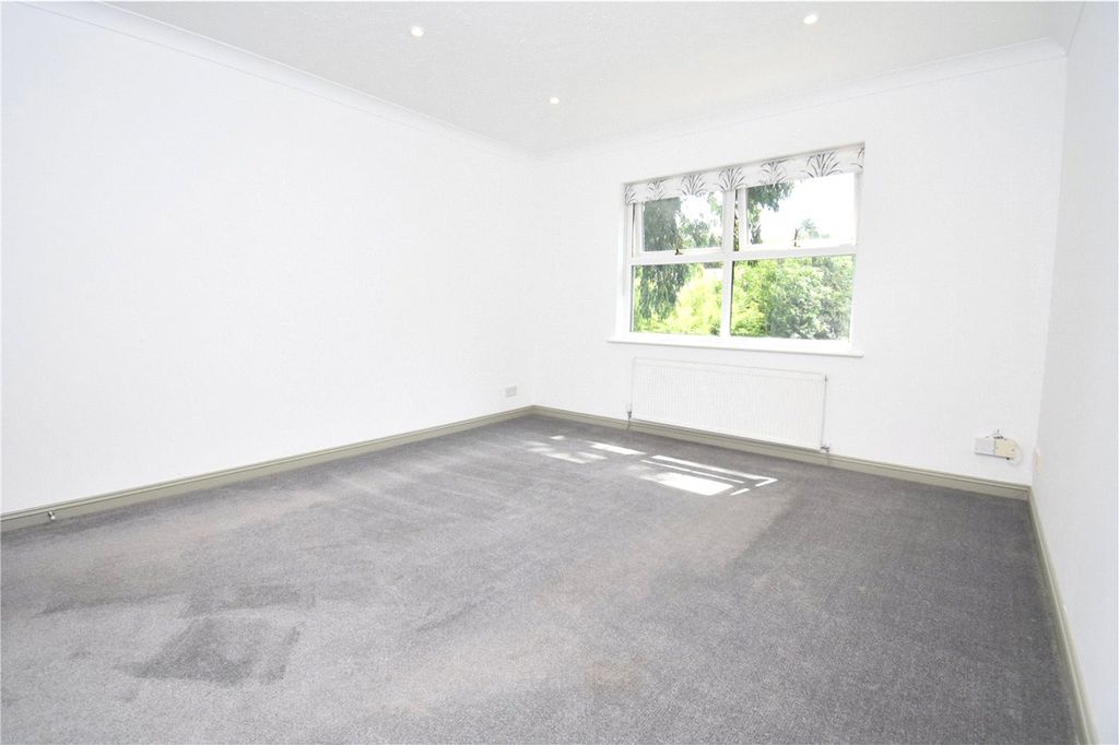 Property photo 3 of 6 Picture No. 11