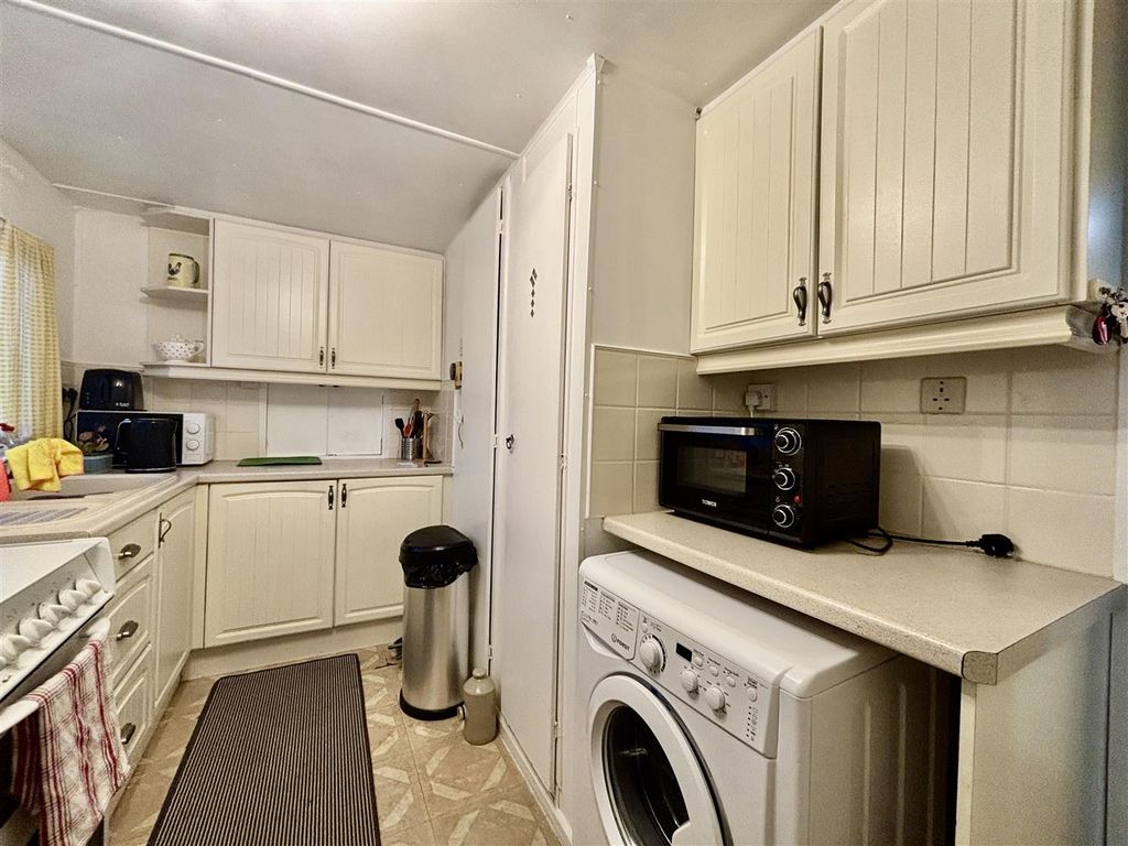 Property photo 3 of 11 Img_2934.Jpeg