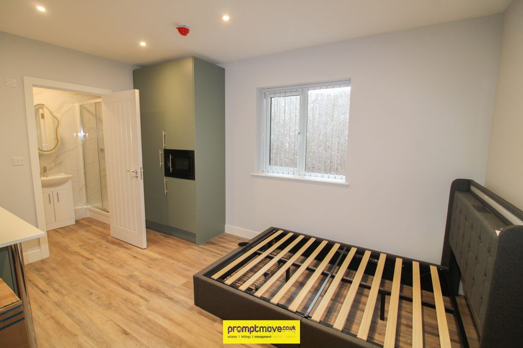 Property photo 1 of 7 Na