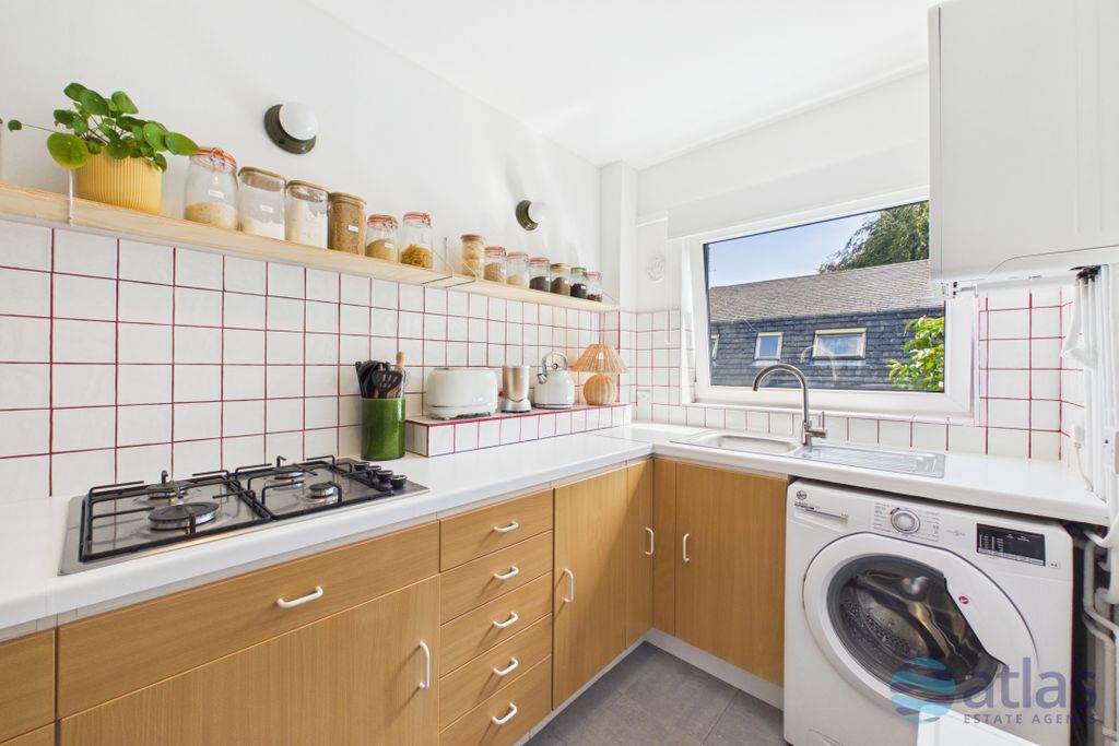 Property photo 3 of 14 Kitchen