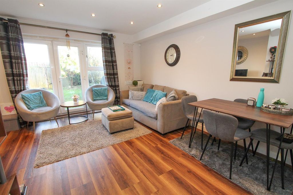 Property photo 2 of 20 8d5d9638-Fa8d-4837-9722-9F0929Af3534.Jpg