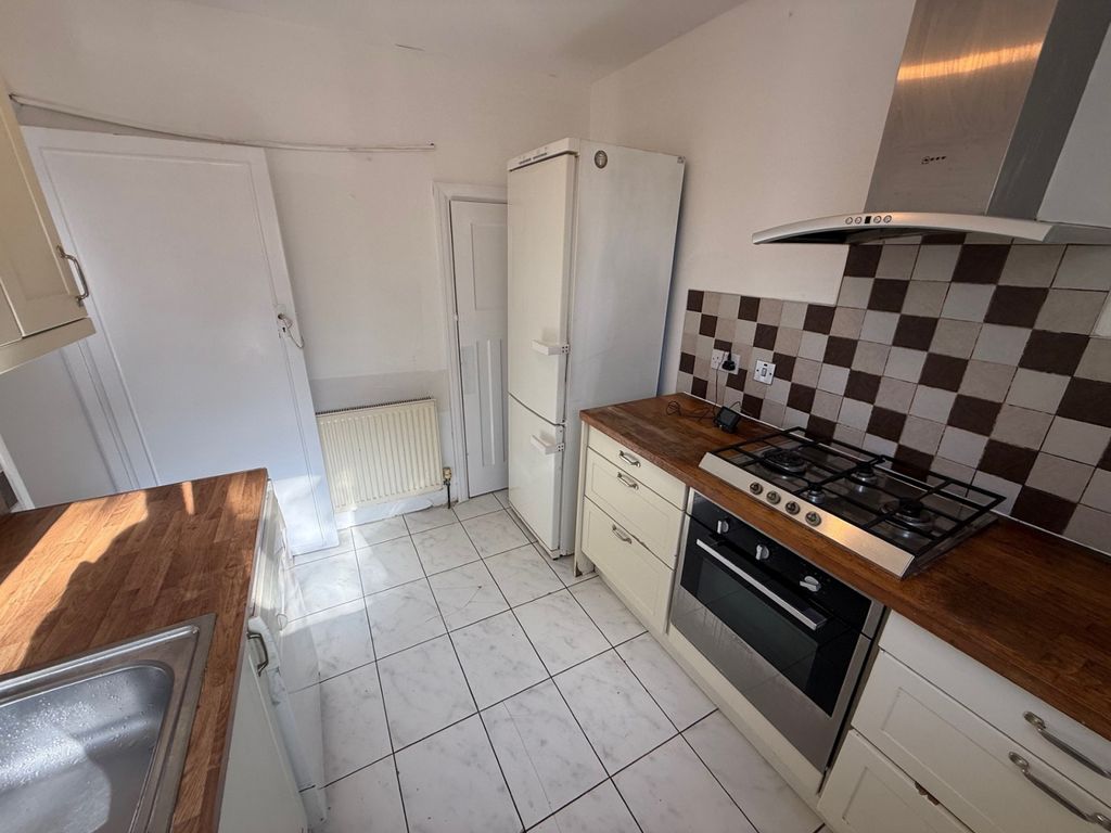 Property photo 2 of 8 Gallery