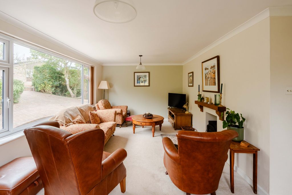 Property photo 3 of 21 11