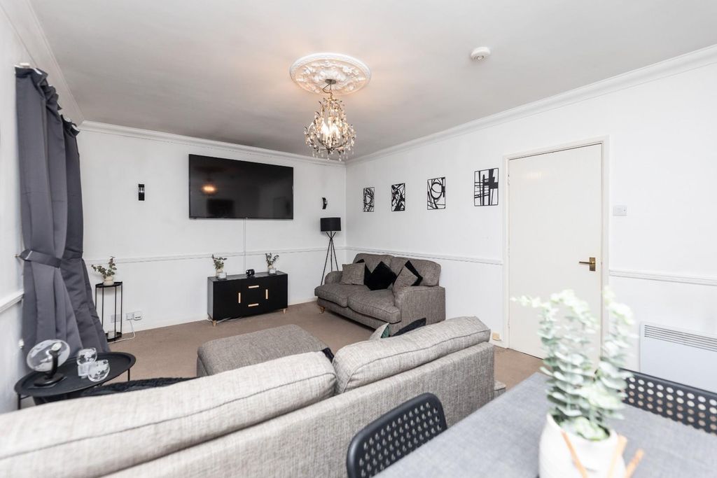 Property photo 3 of 14 5C5A5962.Jpg