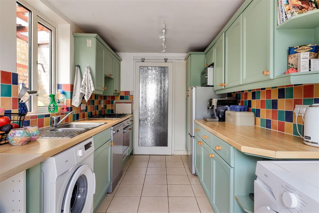 Property photo 3 of 24 Img (12).Jpg