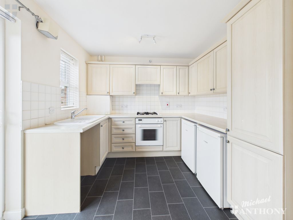 Property photo 3 of 13 Cam03852G0-Pr0375-Still005