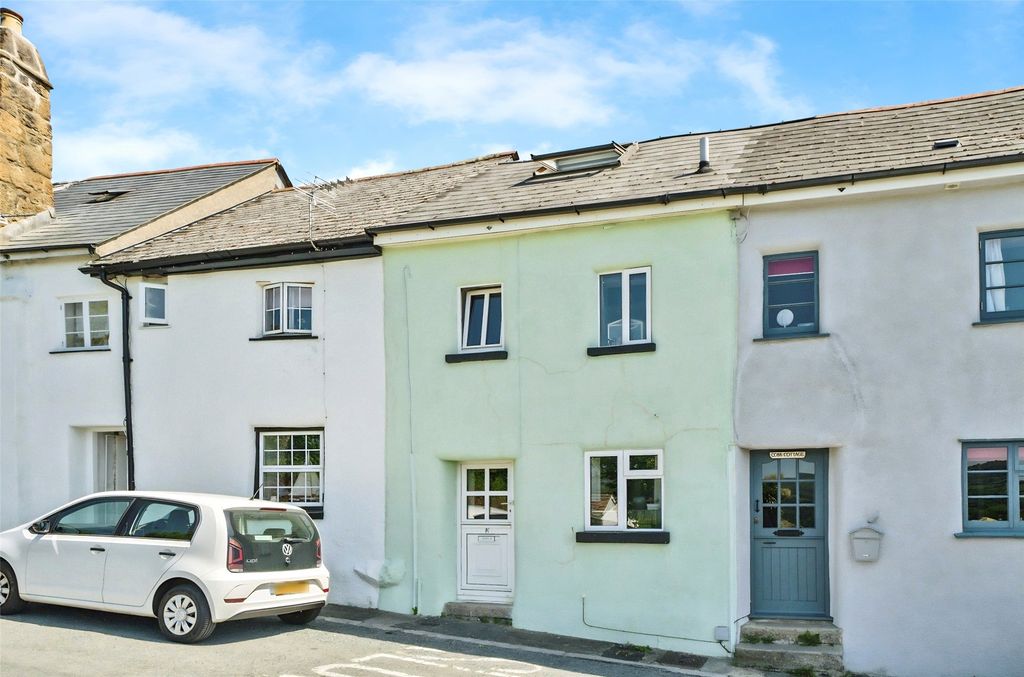 Property photo 1 of 10 Front Aspect