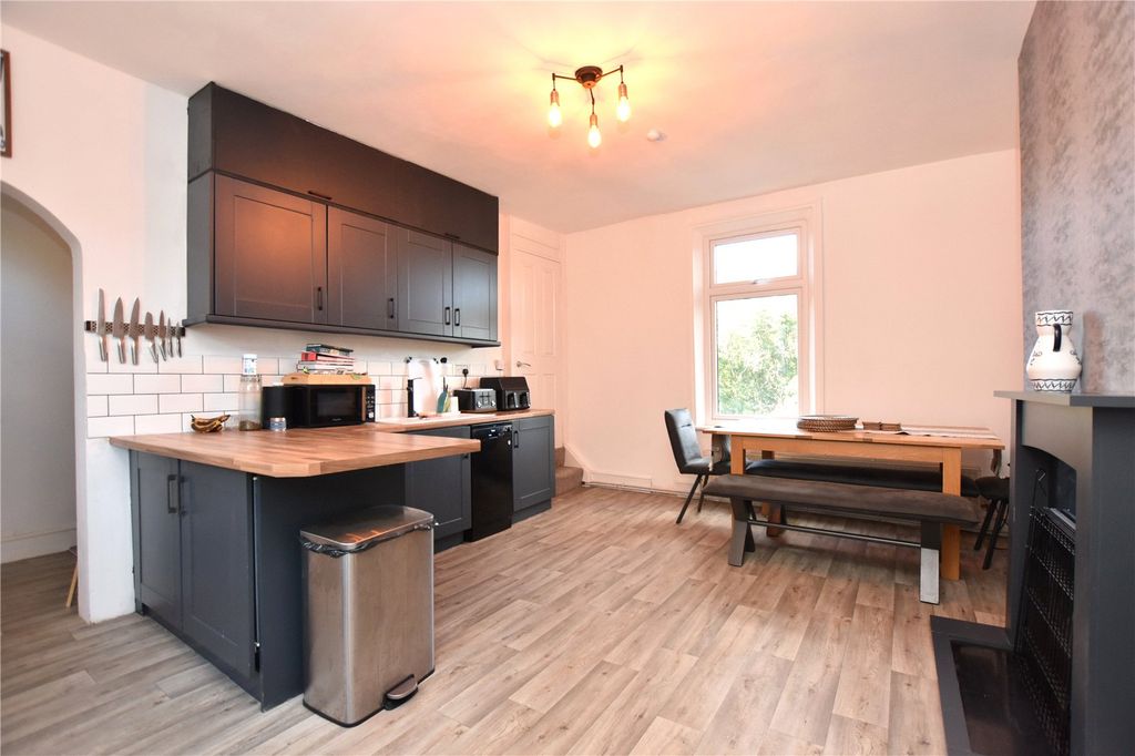 Property photo 3 of 15 Picture No. 08