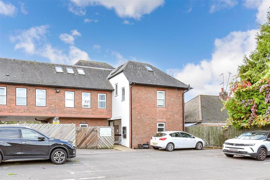 Property photo 1 of 8 Rear Elevation