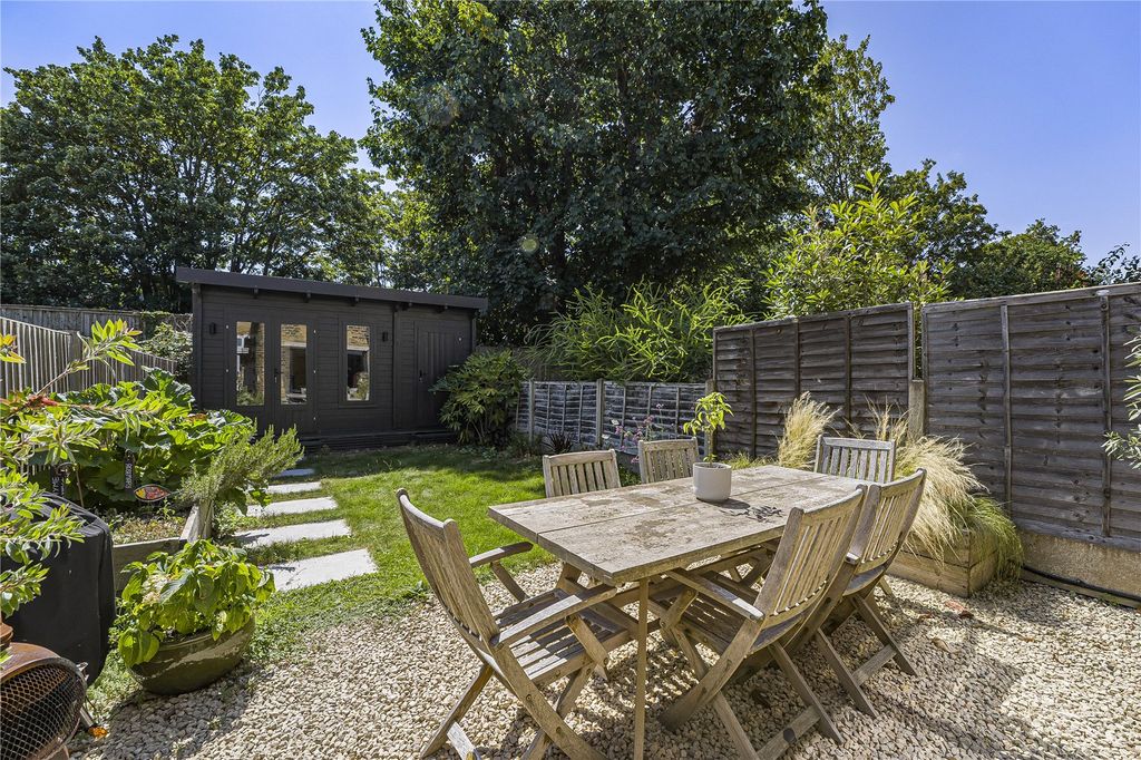 Property photo 3 of 13 Picture No. 21